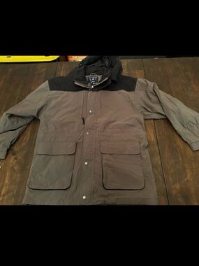 Men's Two-Tone Hooded rain Jacket - Green/ Black